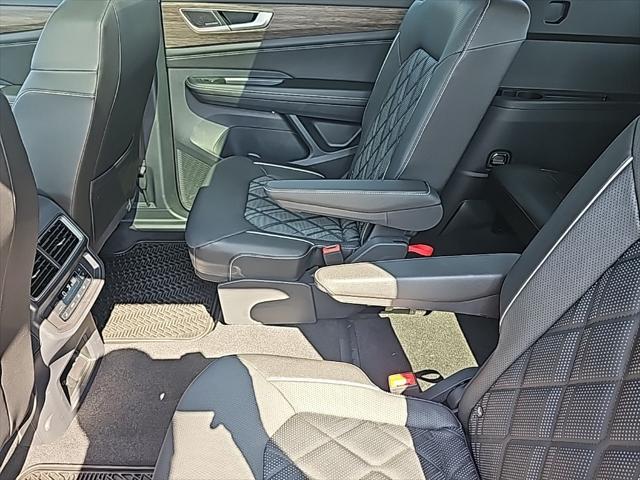 new 2025 Volkswagen Atlas car, priced at $57,006