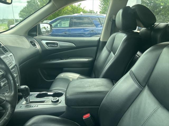 used 2020 Nissan Pathfinder car, priced at $15,789