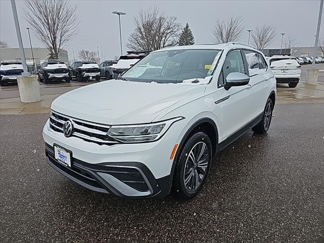 new 2024 Volkswagen Tiguan car, priced at $35,335