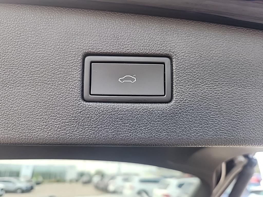 used 2022 Volkswagen Tiguan car, priced at $23,474