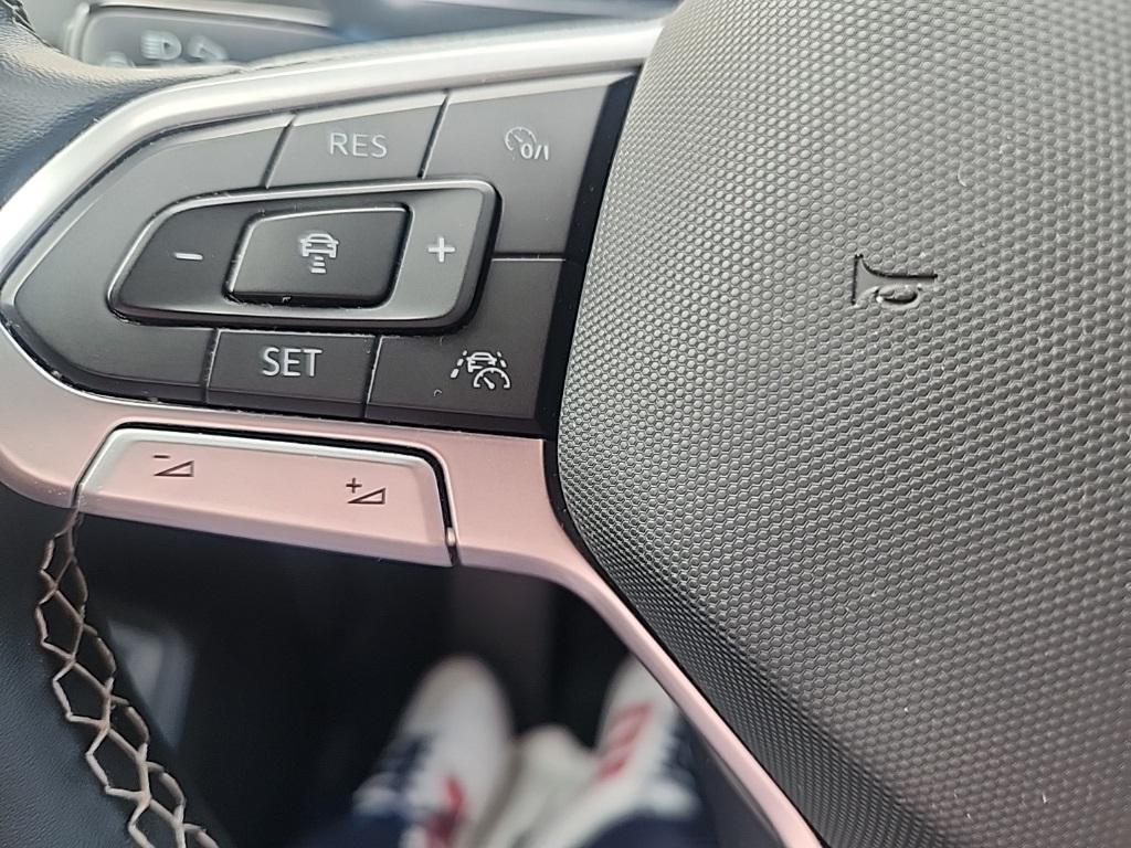 used 2022 Volkswagen Tiguan car, priced at $23,474