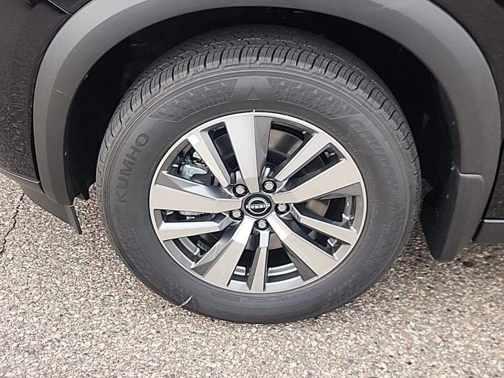 new 2025 Nissan Pathfinder car, priced at $39,960