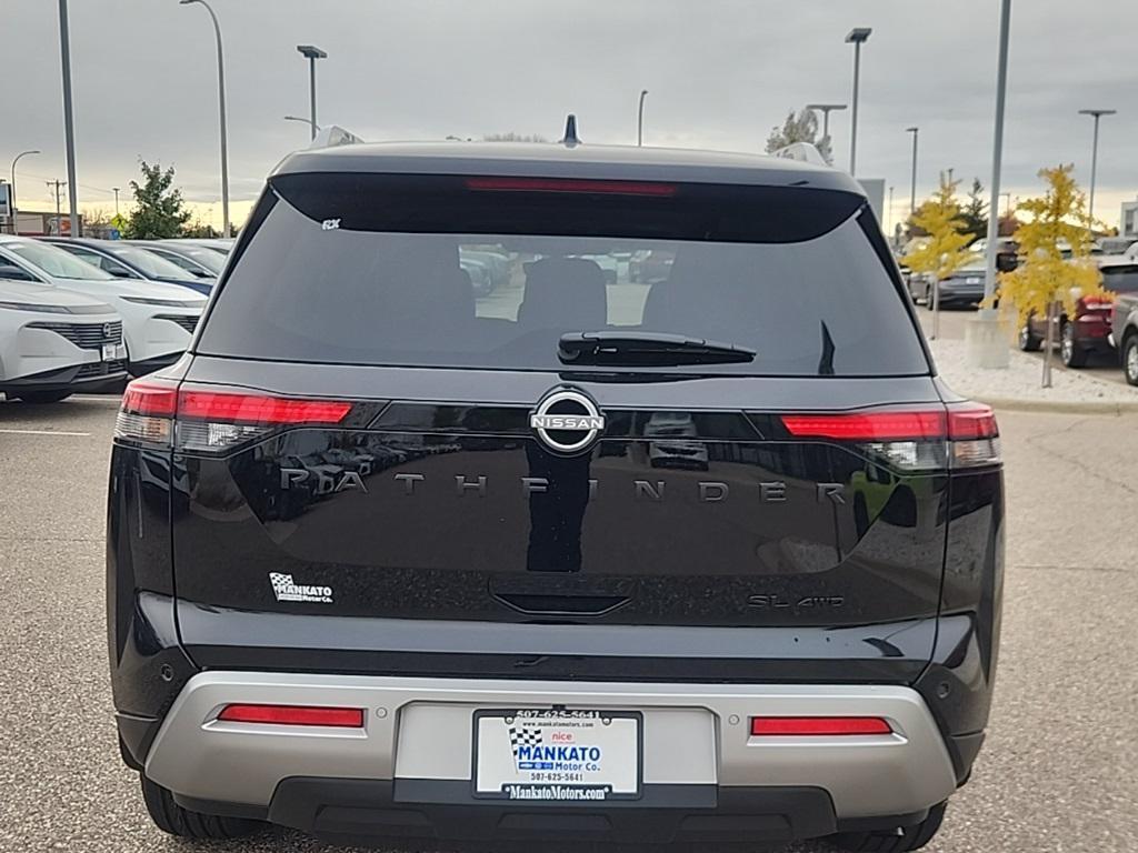 new 2025 Nissan Pathfinder car, priced at $39,960
