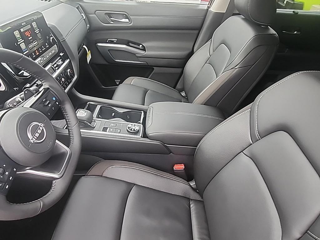 new 2025 Nissan Pathfinder car, priced at $39,960