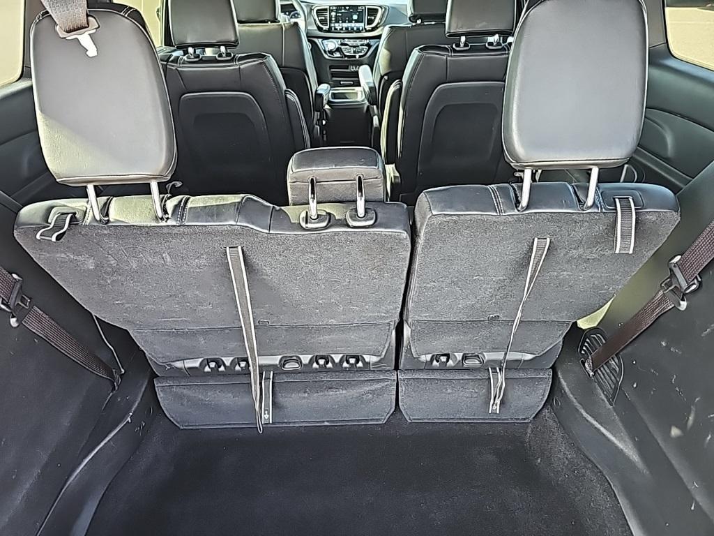 used 2025 Chrysler Pacifica car, priced at $31,967