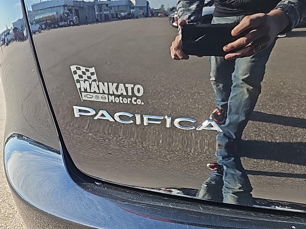 used 2025 Chrysler Pacifica car, priced at $31,967