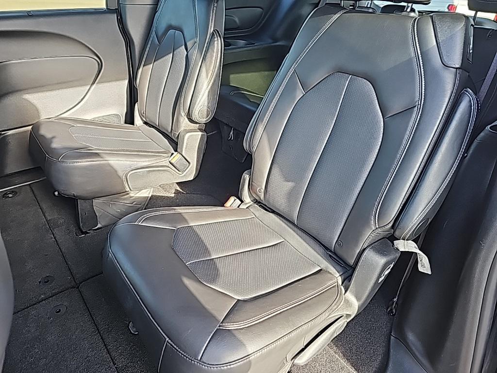used 2025 Chrysler Pacifica car, priced at $31,967