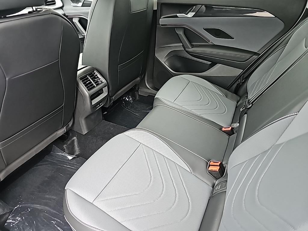 new 2025 Volkswagen Tiguan car, priced at $33,819