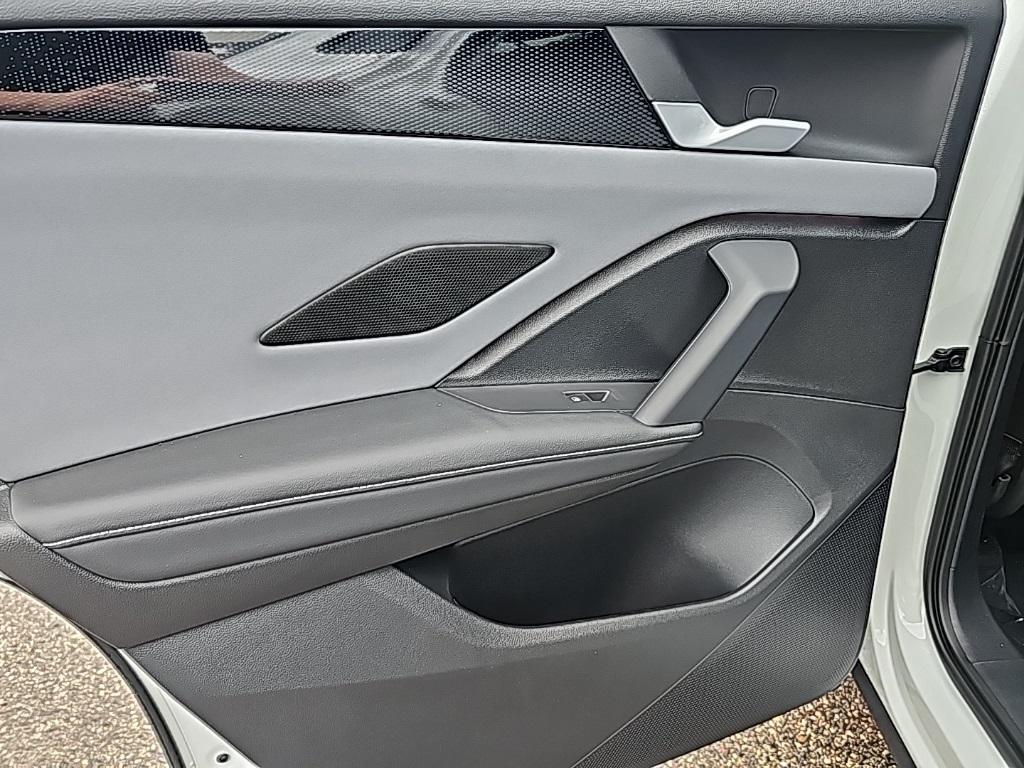 new 2025 Volkswagen Tiguan car, priced at $33,819