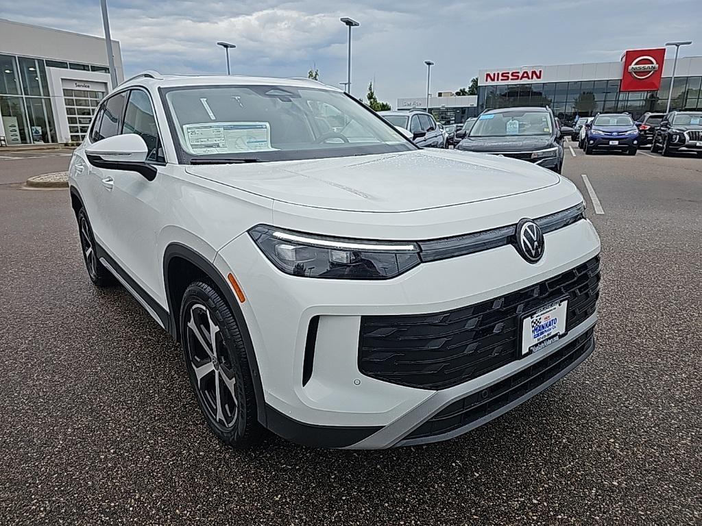 new 2025 Volkswagen Tiguan car, priced at $33,819