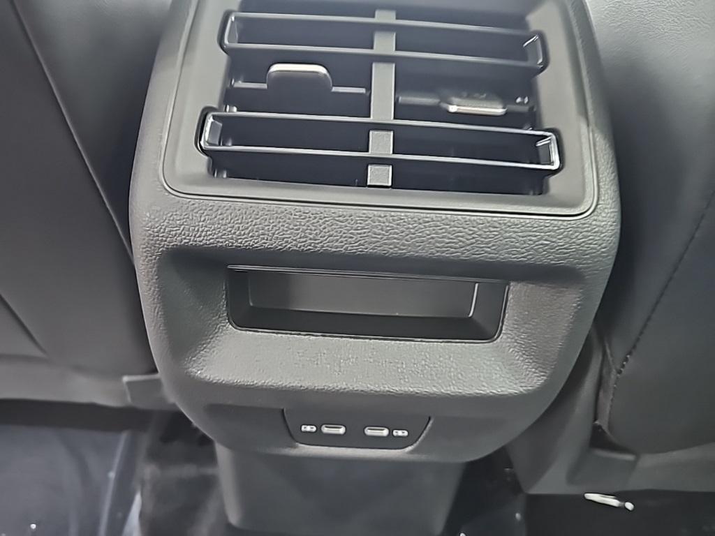 new 2025 Volkswagen Tiguan car, priced at $33,819