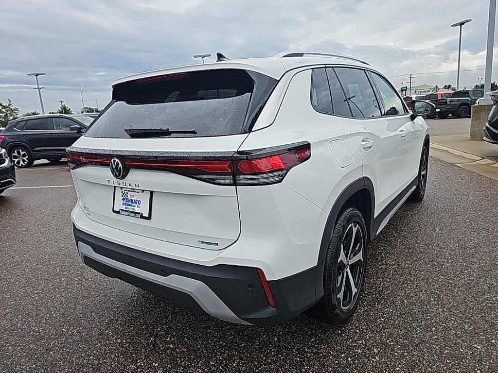 new 2025 Volkswagen Tiguan car, priced at $33,819