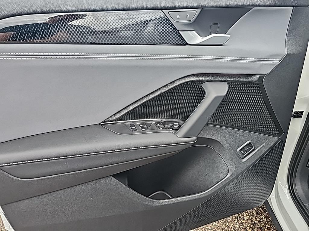 new 2025 Volkswagen Tiguan car, priced at $33,819