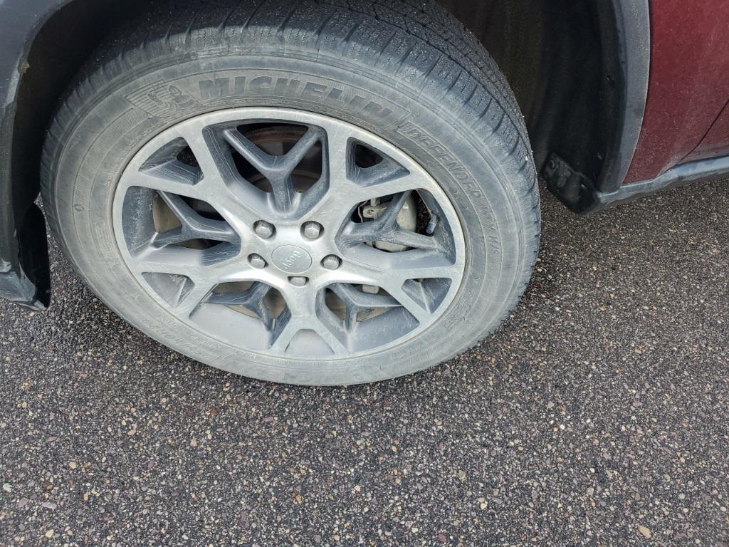 used 2022 Jeep Grand Cherokee car, priced at $26,286