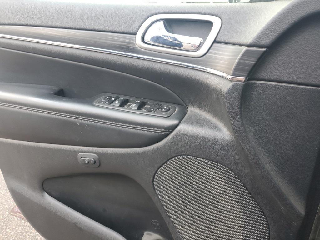 used 2022 Jeep Grand Cherokee car, priced at $26,286