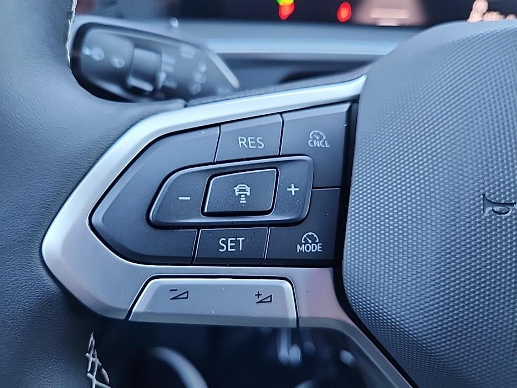 new 2025 Volkswagen Tiguan car, priced at $34,675