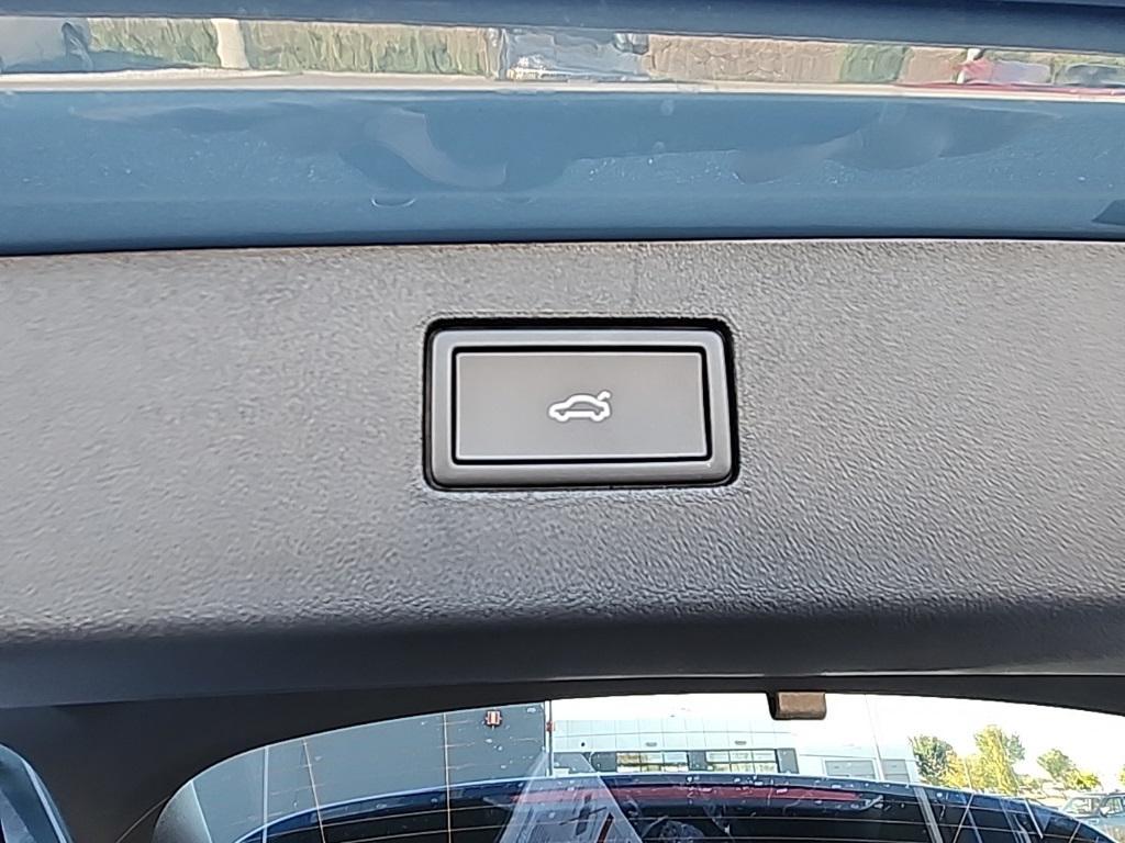 new 2025 Volkswagen Tiguan car, priced at $34,675