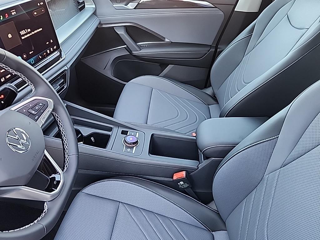 new 2025 Volkswagen Tiguan car, priced at $34,675