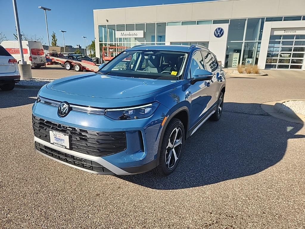 new 2025 Volkswagen Tiguan car, priced at $34,675