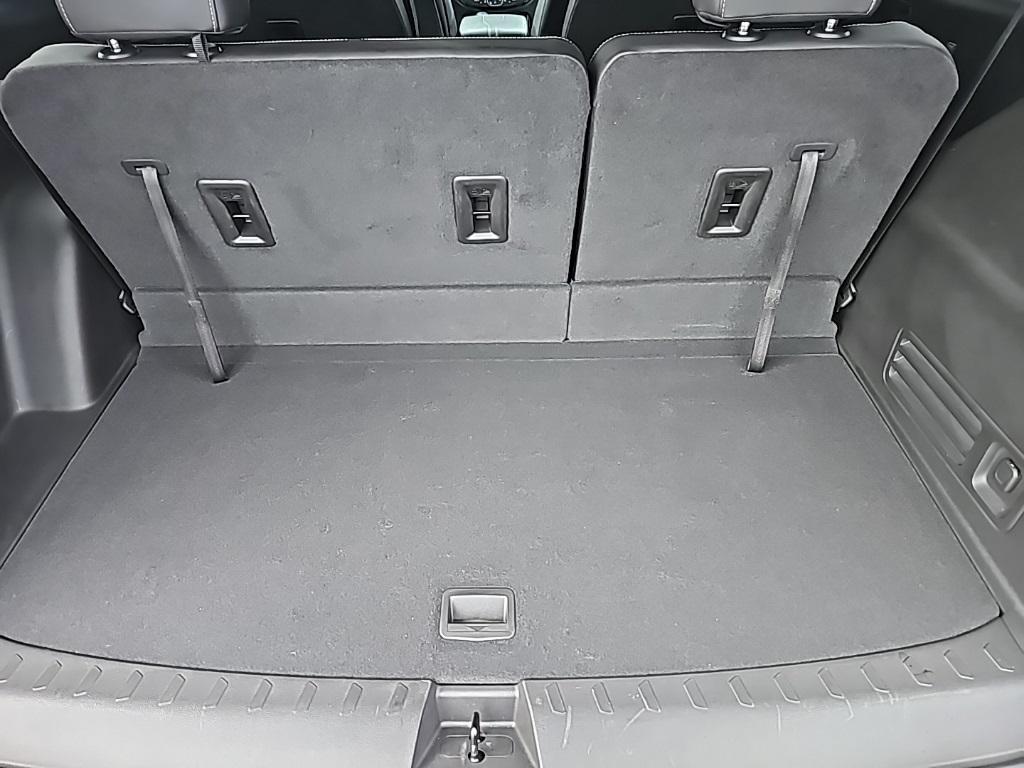 used 2023 Chevrolet Traverse car, priced at $35,999