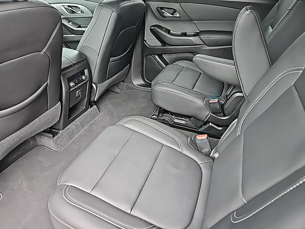 used 2023 Chevrolet Traverse car, priced at $35,999