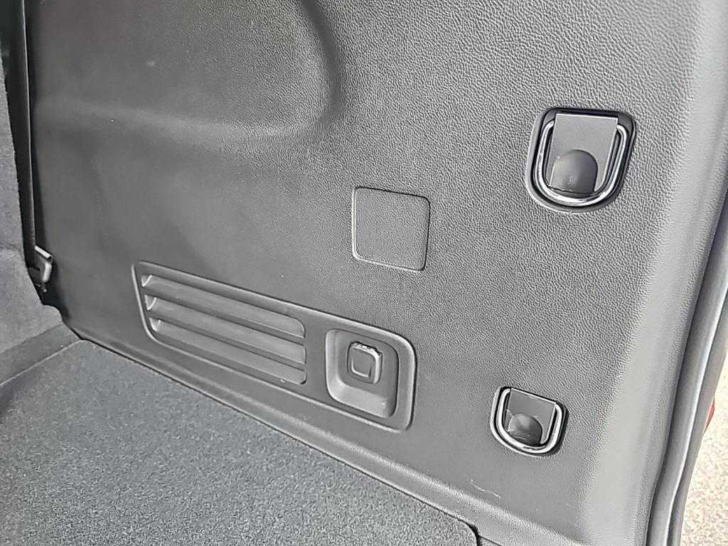 used 2023 Chevrolet Traverse car, priced at $35,999