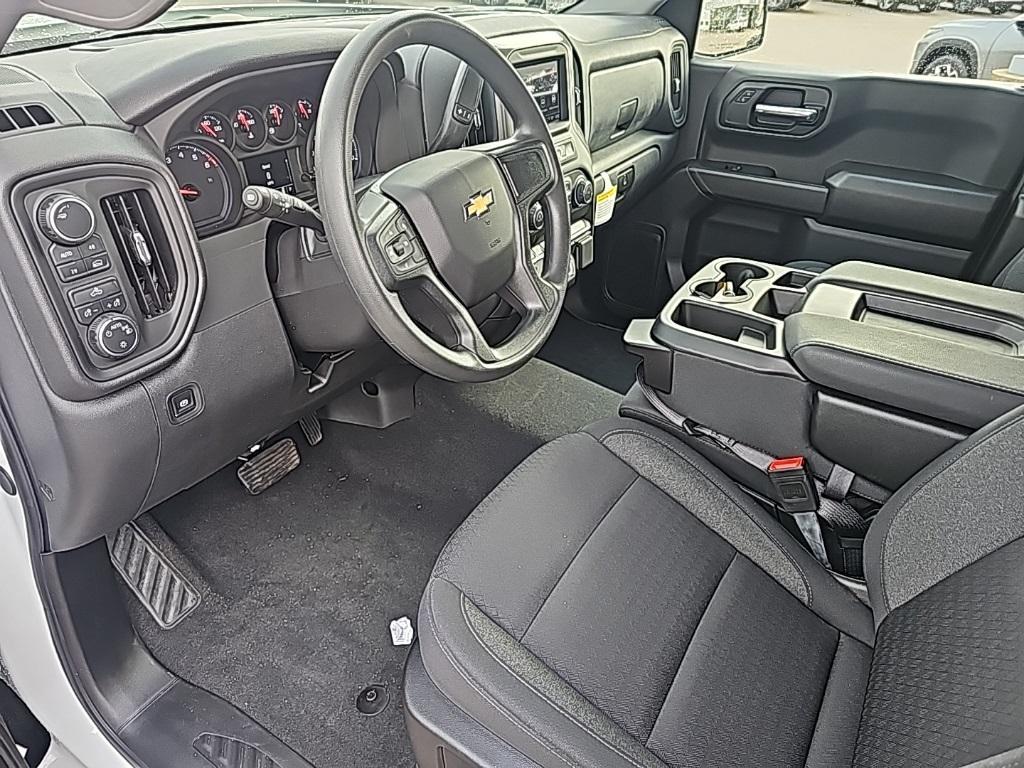 new 2025 Chevrolet Silverado 1500 car, priced at $40,270