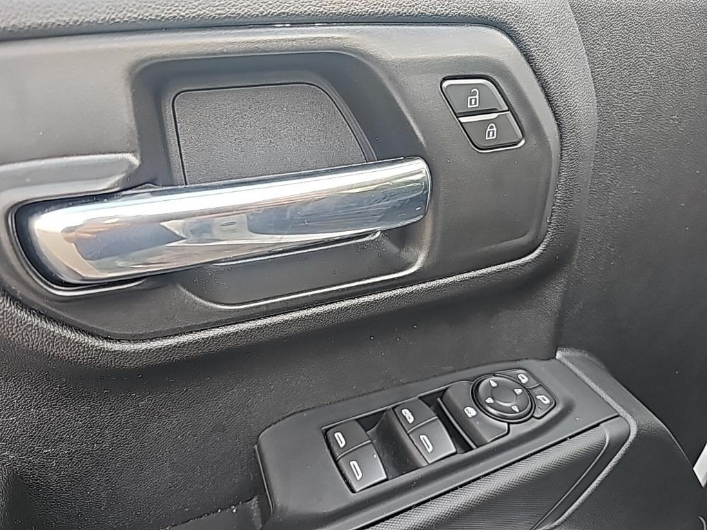 new 2025 Chevrolet Silverado 1500 car, priced at $40,270