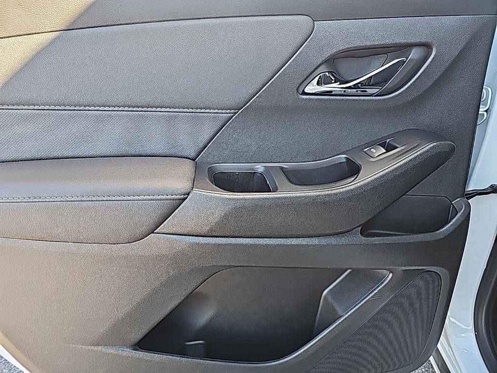 used 2022 Chevrolet Traverse car, priced at $39,752