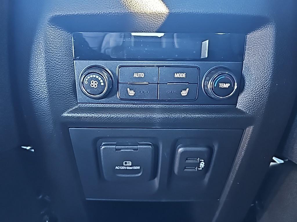 used 2022 Chevrolet Traverse car, priced at $39,752