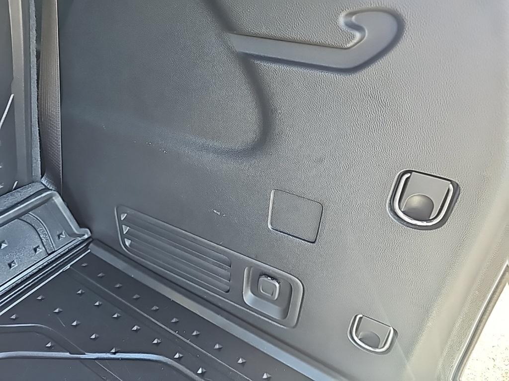 used 2022 Chevrolet Traverse car, priced at $39,752