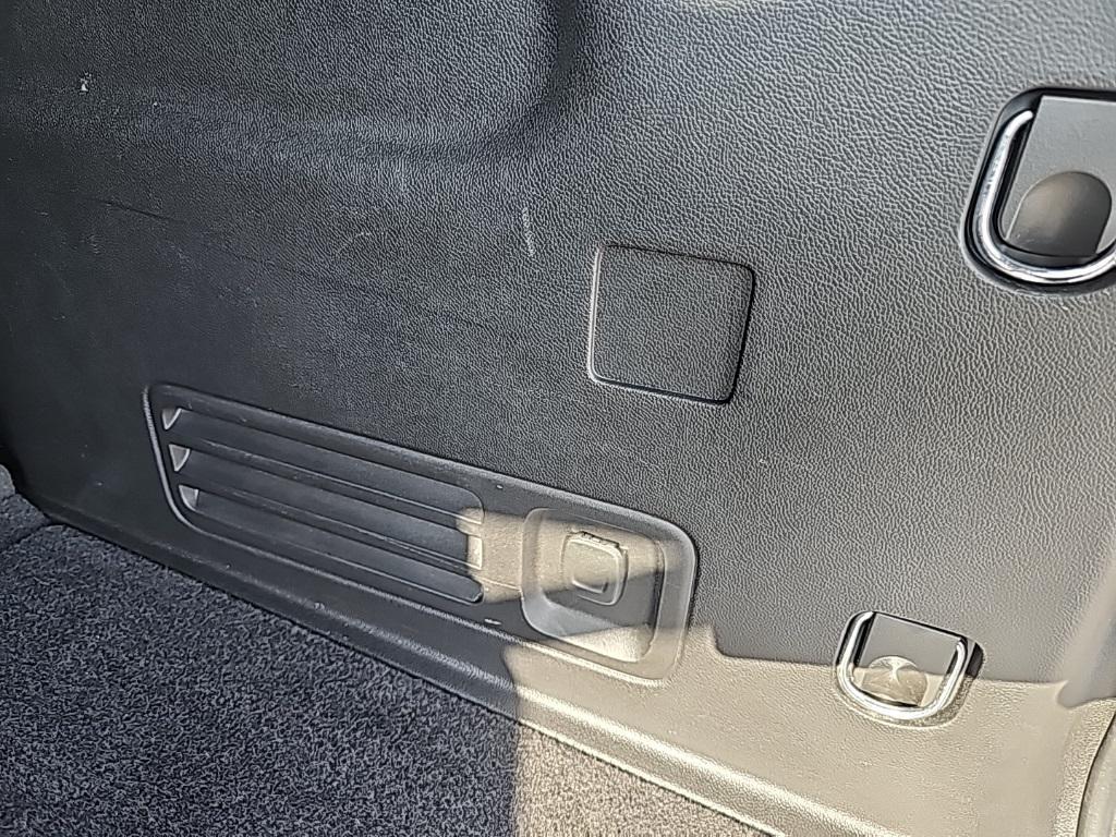 used 2021 Chevrolet Traverse car, priced at $23,340