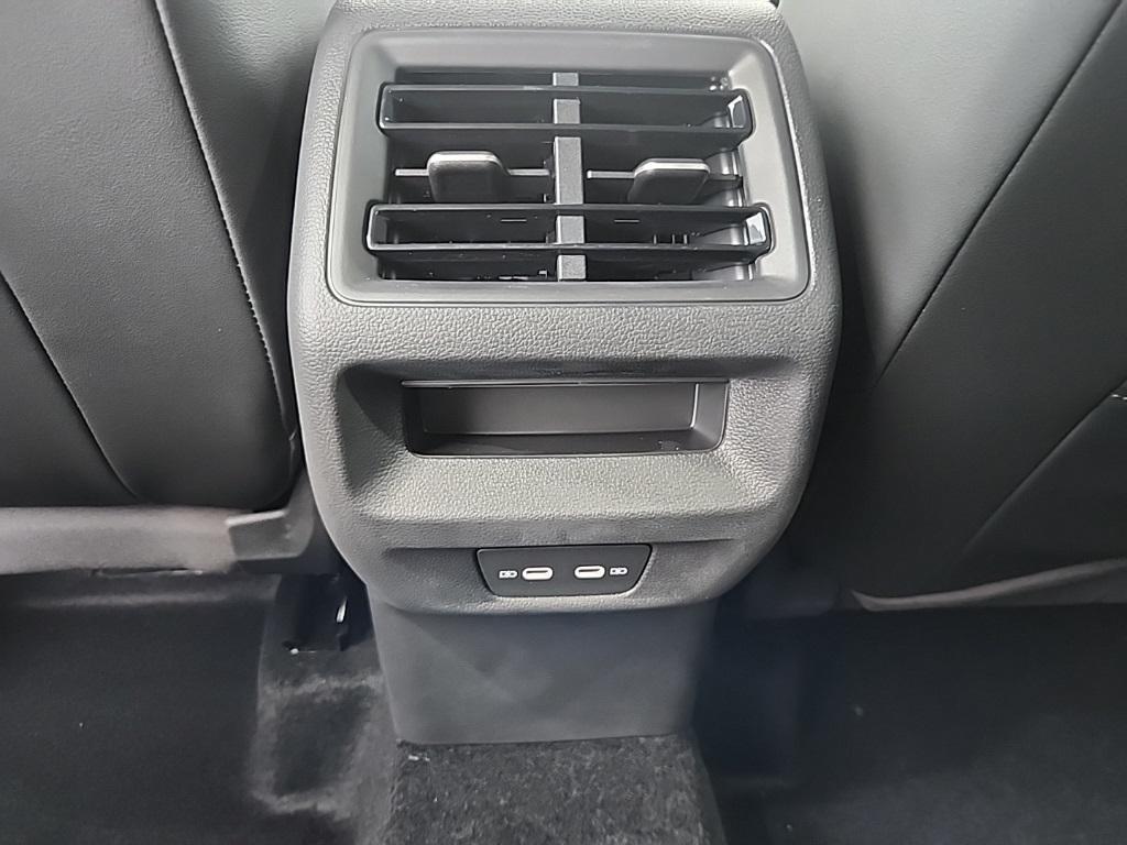 new 2025 Volkswagen Tiguan car, priced at $35,941