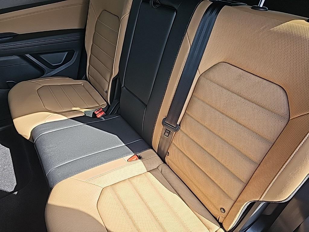 new 2025 Volkswagen Atlas Cross Sport car, priced at $47,917