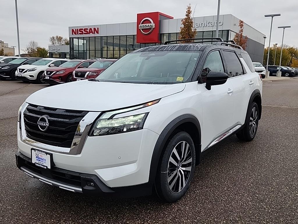new 2025 Nissan Pathfinder car, priced at $46,360