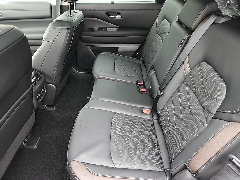 new 2025 Nissan Pathfinder car, priced at $46,360