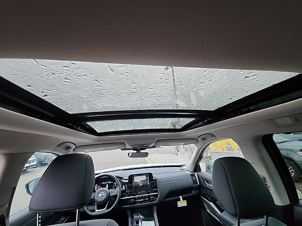 new 2025 Nissan Pathfinder car, priced at $46,360