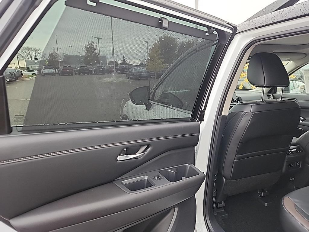 new 2025 Nissan Pathfinder car, priced at $46,360