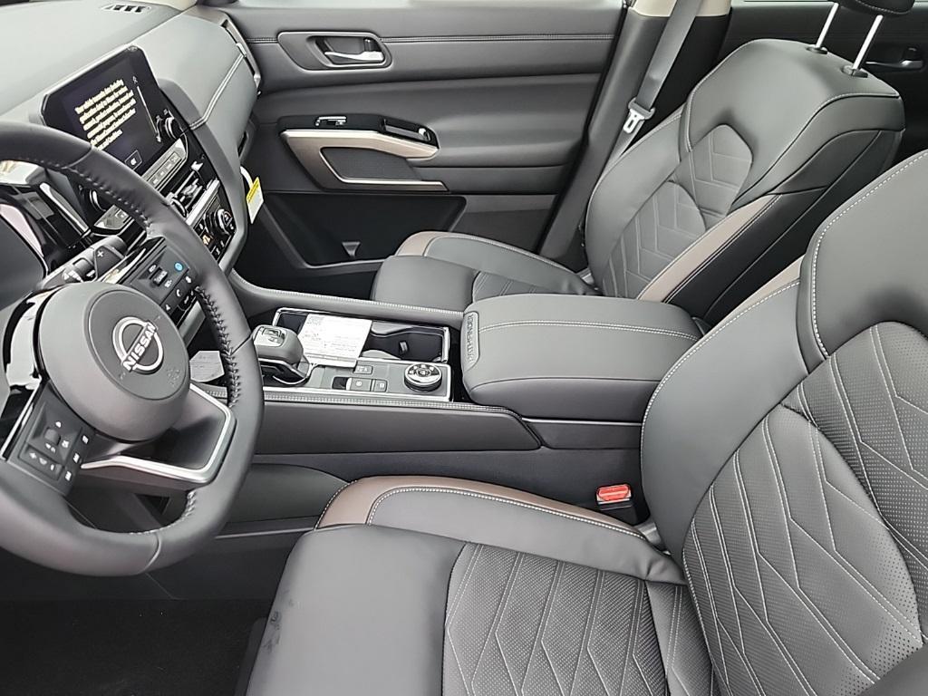 new 2025 Nissan Pathfinder car, priced at $46,360