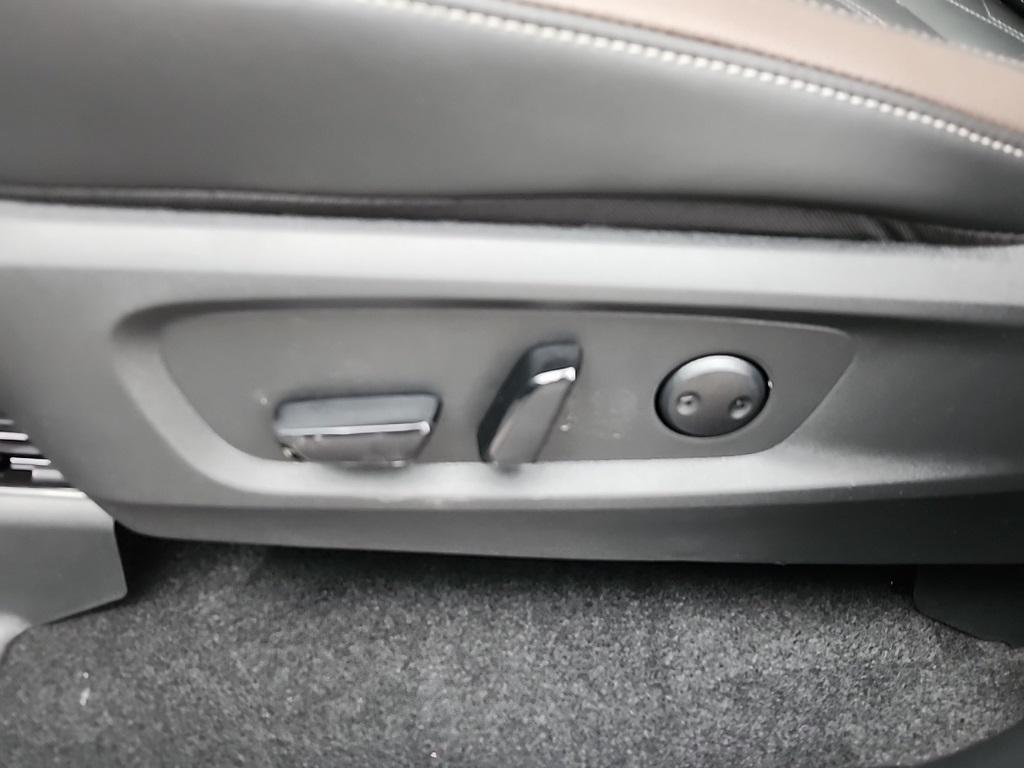 new 2025 Nissan Pathfinder car, priced at $46,360