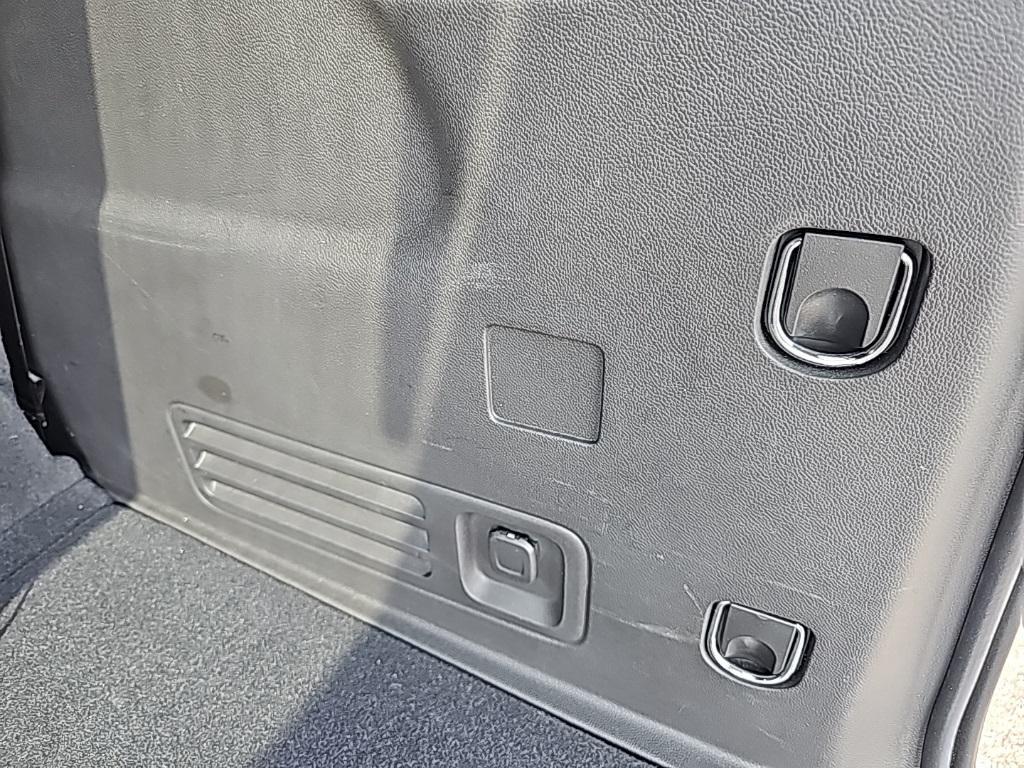 used 2022 Chevrolet Traverse car, priced at $34,804