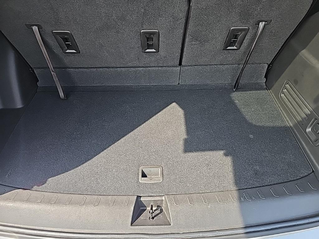 used 2022 Chevrolet Traverse car, priced at $34,804