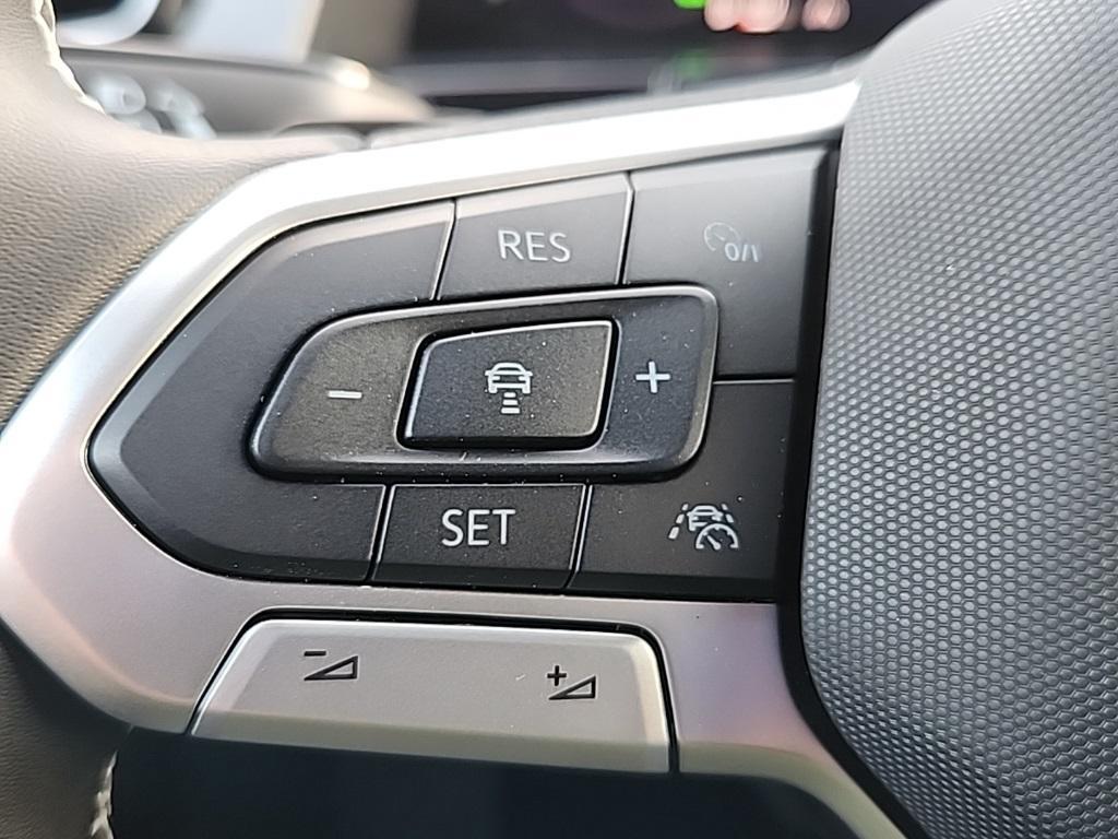 new 2026 Volkswagen Atlas Cross Sport car, priced at $47,438