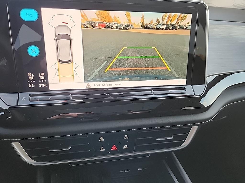 new 2026 Volkswagen Atlas Cross Sport car, priced at $47,438