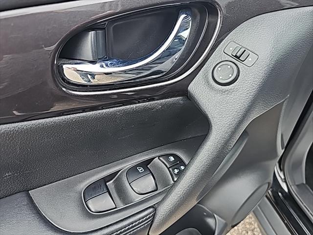 used 2019 Nissan Rogue car, priced at $18,569