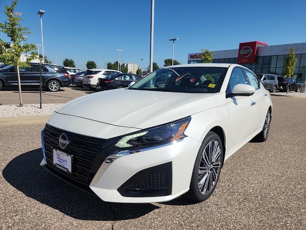 new 2025 Nissan Altima car, priced at $36,260