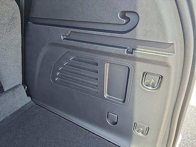 new 2025 Chevrolet Traverse car, priced at $44,945