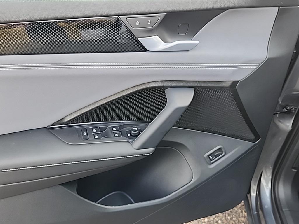 new 2026 Volkswagen Tiguan car, priced at $36,261