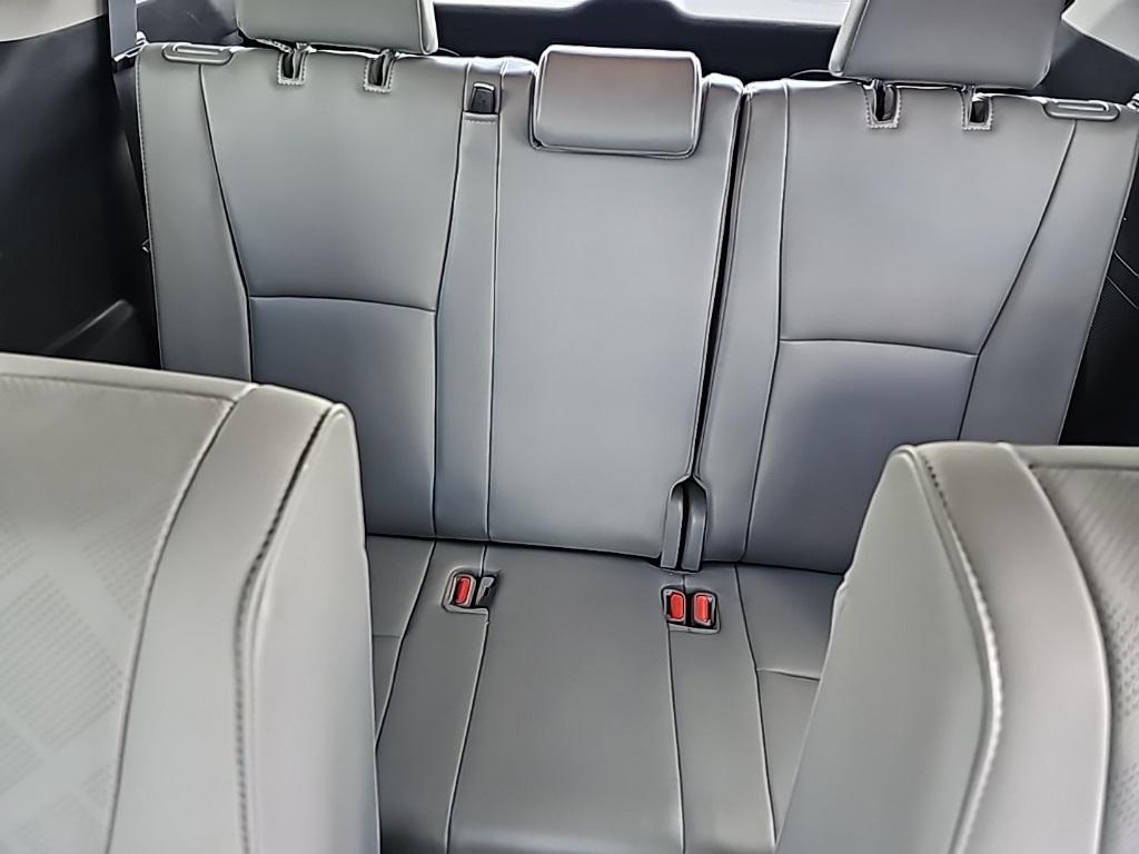 used 2021 Toyota Highlander car, priced at $39,315