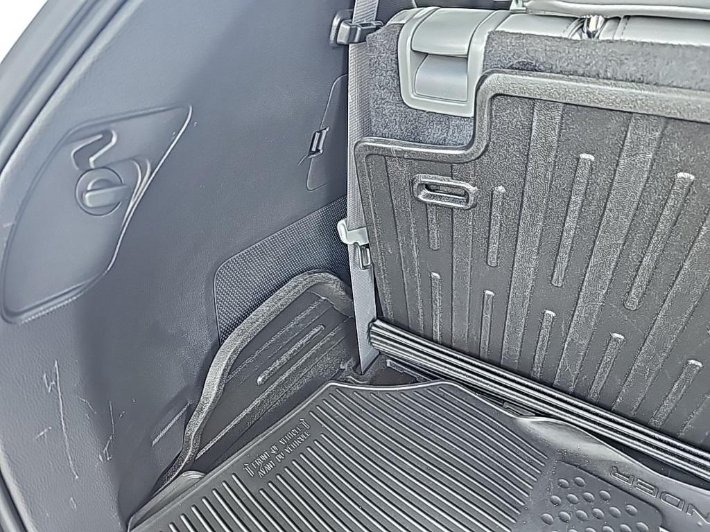 used 2021 Toyota Highlander car, priced at $39,315